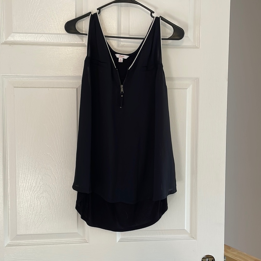 Candie’s XL Black blouse zipper detail